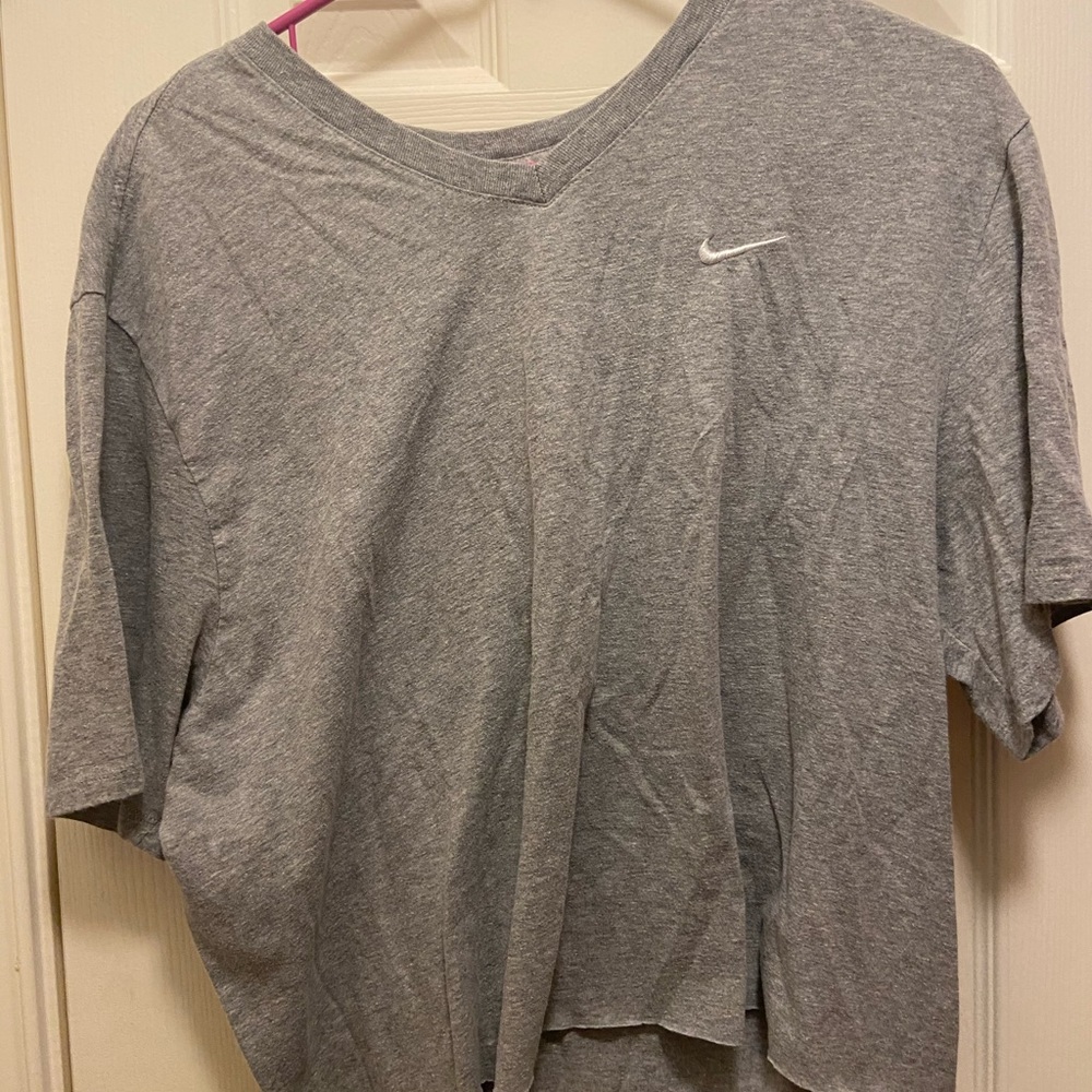 Grey nike cropped t-shirt